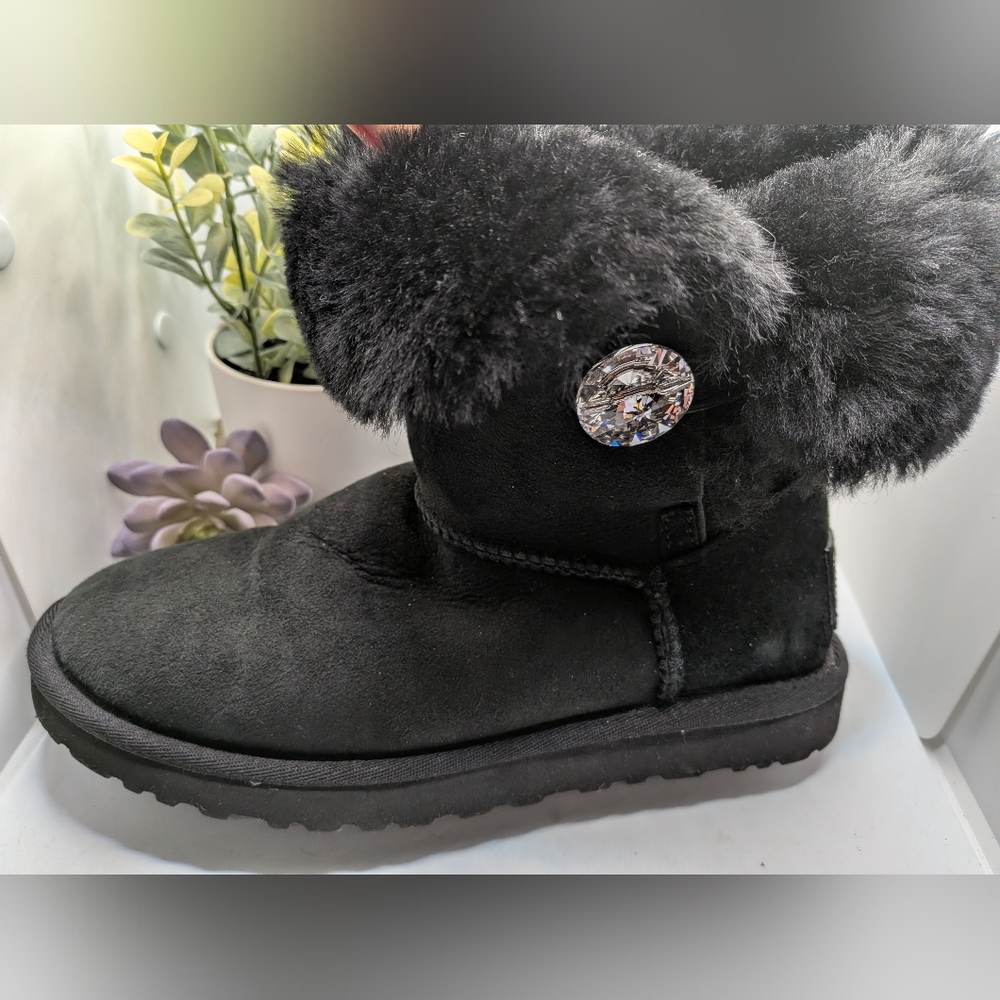 UGG Bailey Button Bling Black Suede Shearling Boots - Size 6